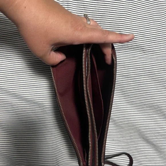 SOLD-Coach wristlet with double zipper - Picture 4 of 5